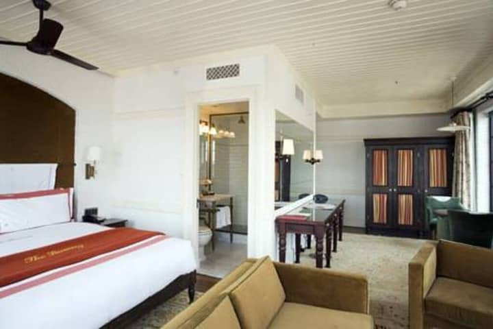 Room 15 of 50